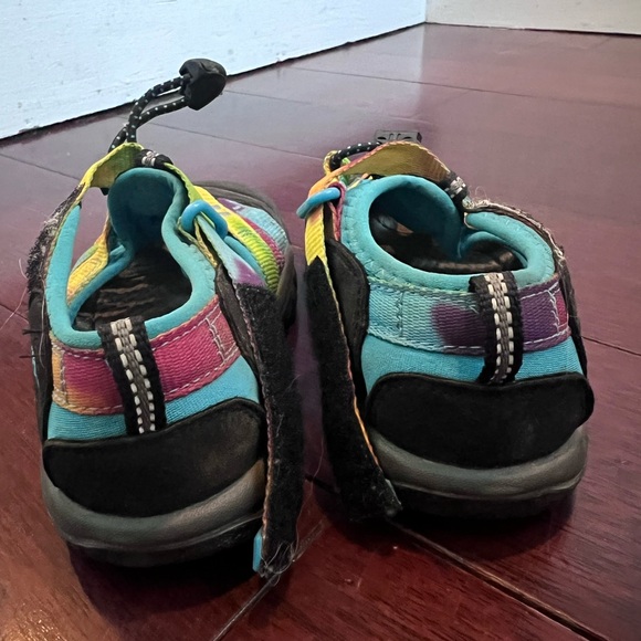 KEEN Unisex Child Newport H2 Closed Toe Water Sandals Tie Dye. - Picture 2 of 5